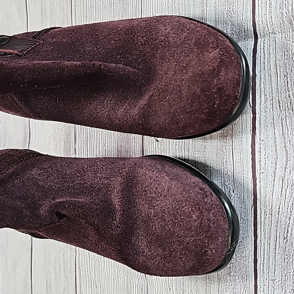 Dansko sz 36 maroon suede booties - Picture 2 of 10